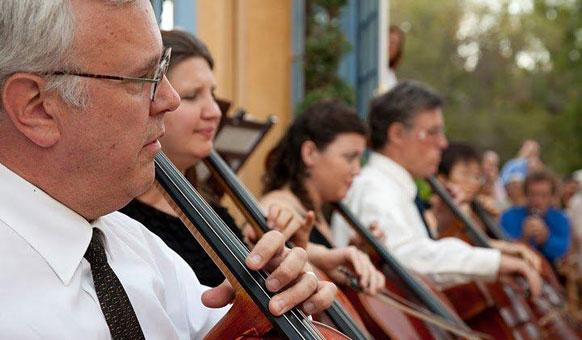 Cellists.jpg