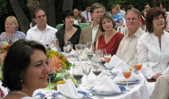Students-Dining.jpg